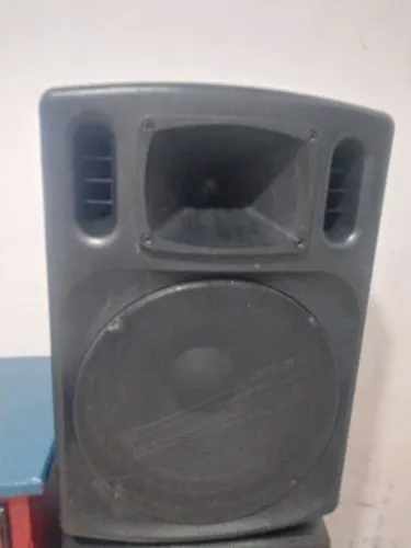 V/2 caixas Áudio pipe 1000 reais