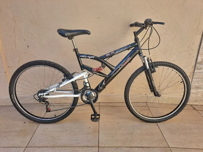 Bicicleta aro 26 18 marchas