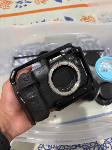 Canon R