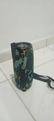 Caixinha JBL camuflada