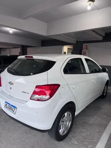 Chevrolet Onix Hatch LT 1.0 8V Flex Power Mec. 4P 2014