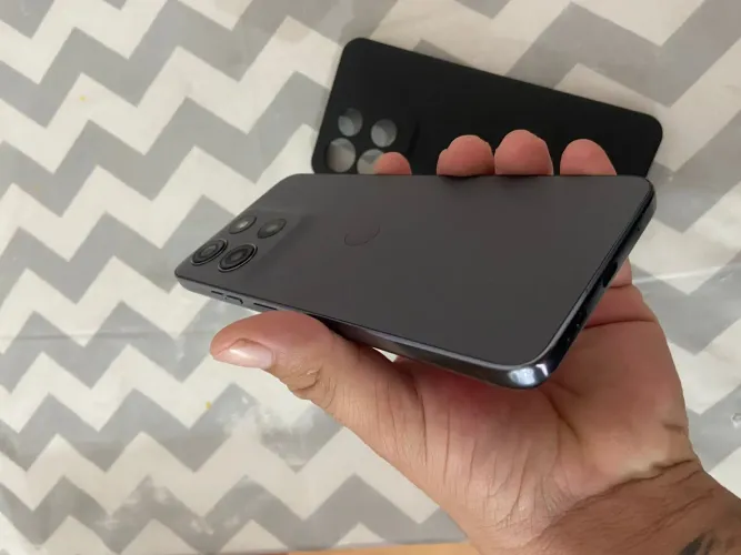 Vendo moto G15 impecável!!!