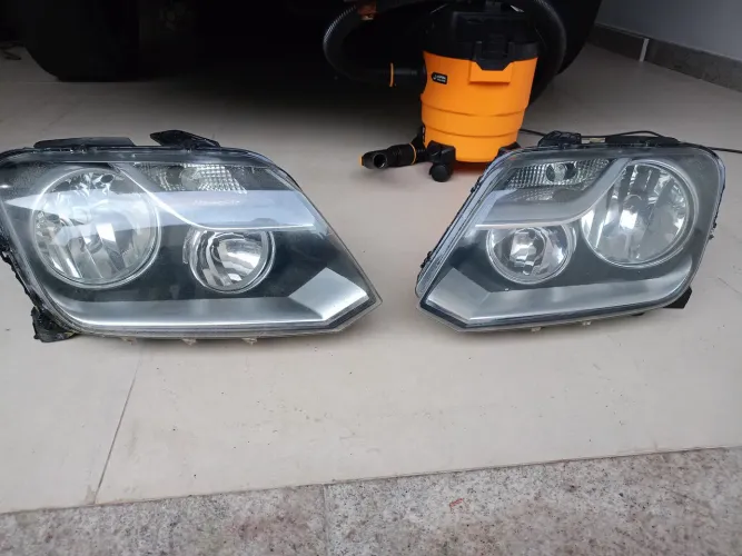 Par de Faróis AMAROK 2011 2012 2013 2014 2015