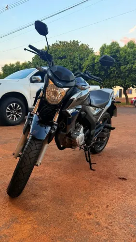 VENDE-SE CB 250 TWISTER 2019