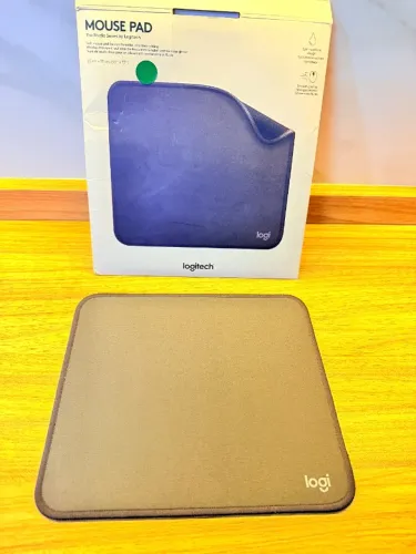 Mousepad Logitech Studio Series Grafite 23CM X 20CM caixa aberta