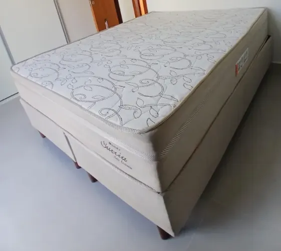 Cama queen