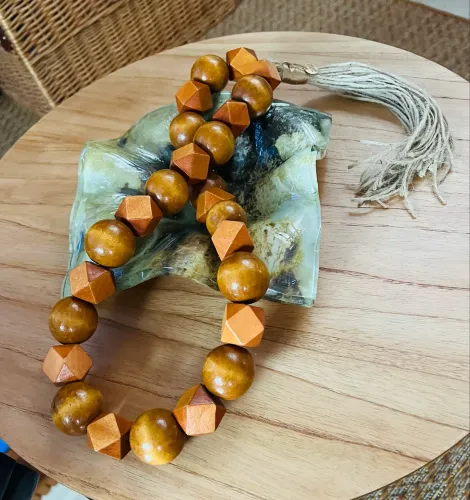 Colar de Mesa em Madeira 