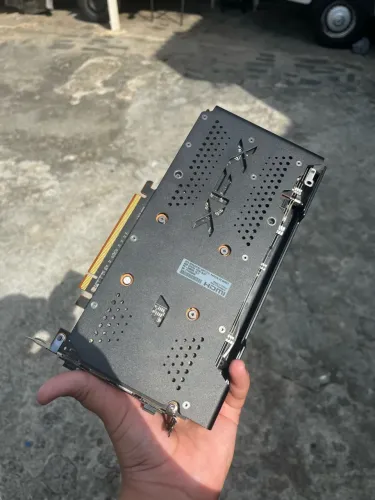 Placa de Vídeo RX 6650 XT 8GB - Excelente estado
