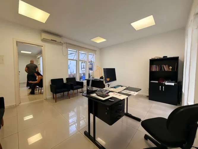 OPORTUNIDADE SALA COMERCIAL COM ÁREA PRIVATIVA E GARAGEM!