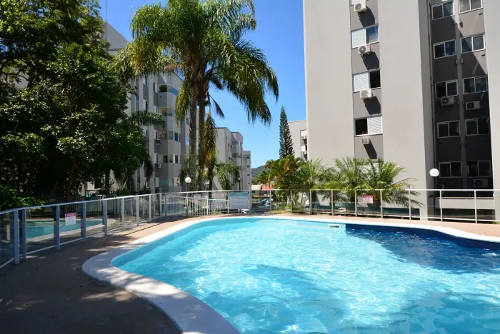 Amplo apartamento à venda com 3 dormitórios no Córrego Grande 109,15 m²