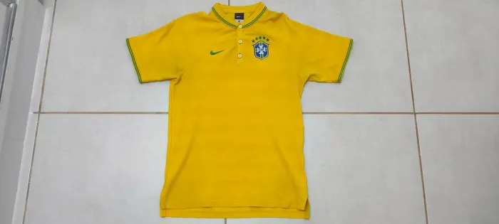 Camisa NIKE polo Brasil (tamanho P)
