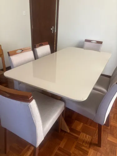 Vendo mesa 6 cadeiras