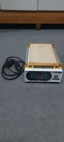 Mesa separadora de tela de celulares