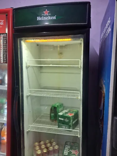 Vend se frizer vertical espositor cervejeiro otimo