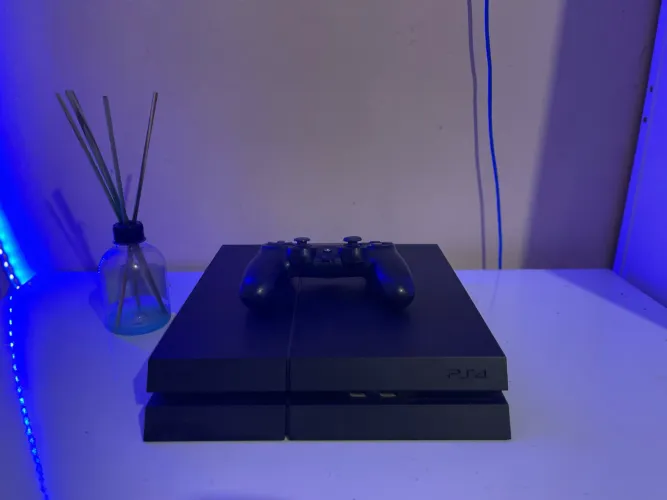 PS4 FAT COMPLETO + JOGO + CONTROLE ORIGINAL