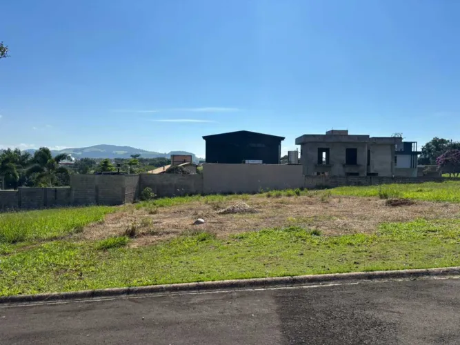 Terreno plano a venda no condomínio Vereda Paraiso na cidade de Morungaba - SP