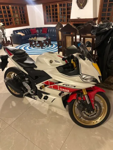 Vendo Yamaha ANINIVERSARY ED