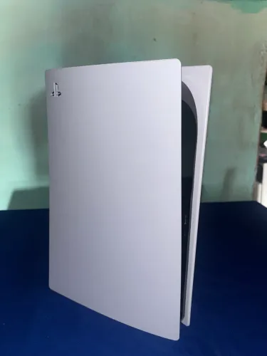 PlayStation 5 edição Fat/ controle/ 3 jogos/ suporte oficial da marca 