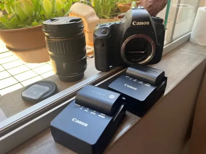 Canon 6d+ lente 28-135mm e Flash 