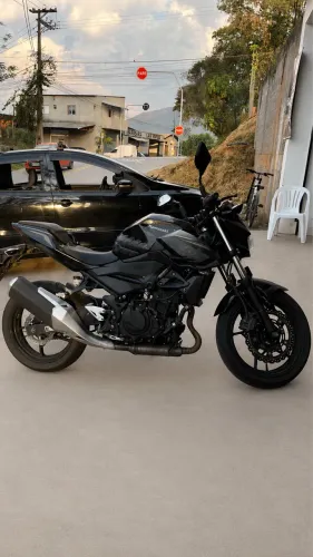 Moto Kawasaki 