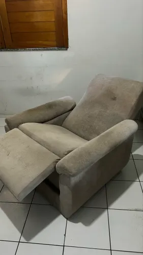POLTRONA RECLINÁVEL 