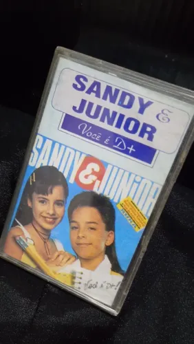 Fita cassete da Sandy e junior anos 90