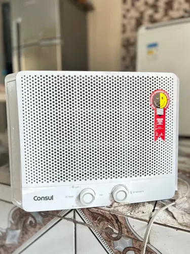 Ar condicionado modelo novo 10.000btus 127vots cônsul
