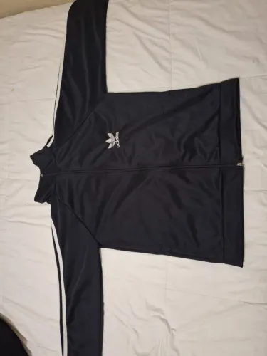 Casaco Adidas infantil masculino tamanho 9 anos