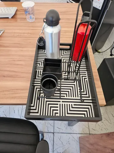 Porta copos e duas garrafas térmicas novos