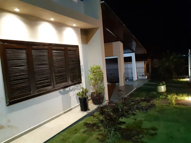 Casa lugar alto e com ótima vista Para o vale do Dourado