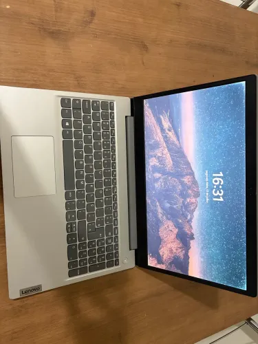 Lenovo IdeaPad de 15,6