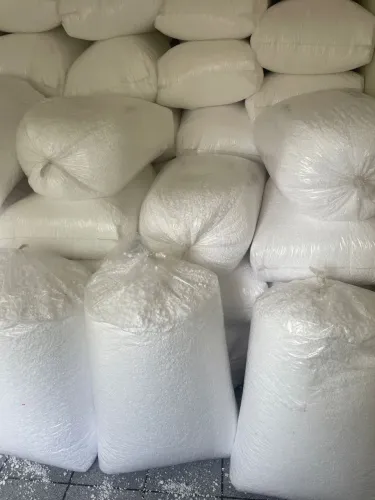 Flocos de isopor para enchimento de PUFFS