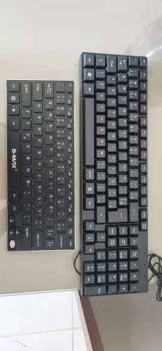 Vende-se dois teclados