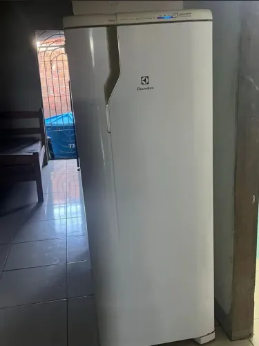 Vende-se geladeira Electrolux