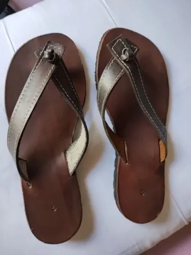 Chinelo de couro