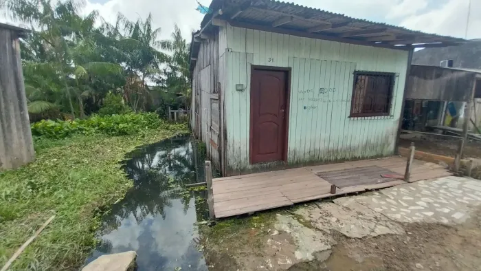 CASA NO TAPANÃ
