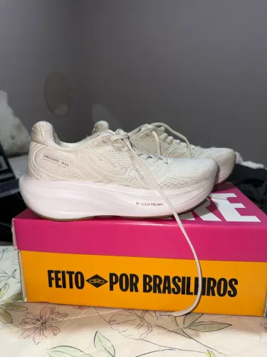 Vende-se tênis corre max 