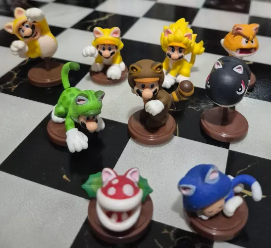 Mario versão Cats Lote Chocoegg furuta