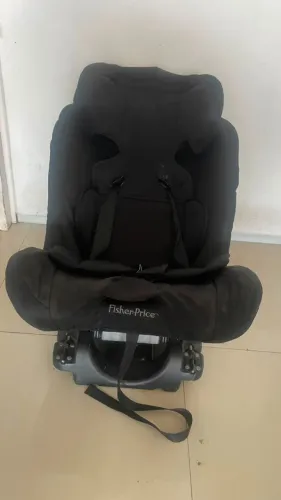 Cadeira de Carro p/ Criança Marca Fisher Price 100 reais a vista