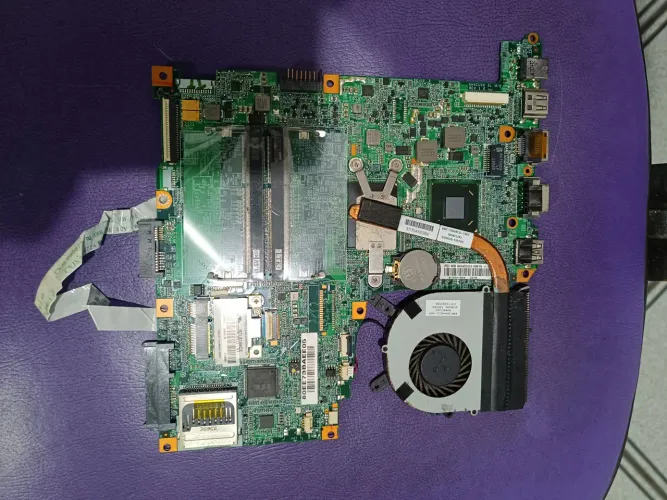 Placa mãe para  notebook positivo Intel core i3 de 3a geração funcionando perfeitamente 