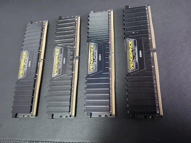 Corsair Vengeance LPX DDR4 2666 MHz CL16 16 GB (1×16 GB)