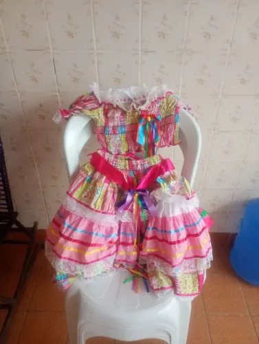 Roupa junina infantil