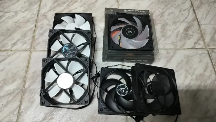 Lote 6 Fan/Cooler EK , Fractal e ArctiCooler