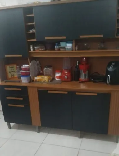 Armário de cozinha seminovo, 2 metros de largura
