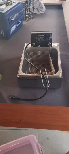 Vendo fritadeira elétrica