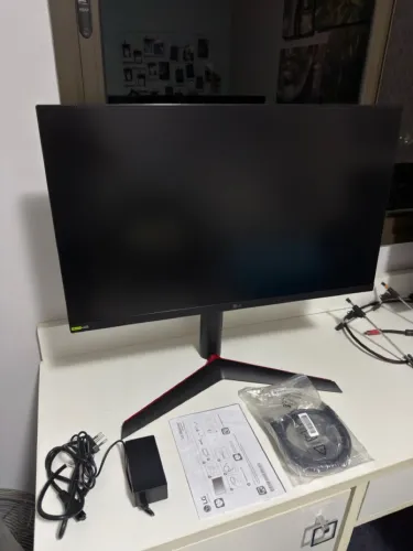Monitor Gamer LG UltraGear 27" 240Hz IPS 1ms G-Sync - 27GN750