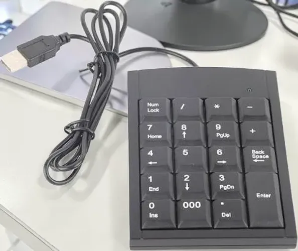 Mini Teclado USB com Fio Numérico
