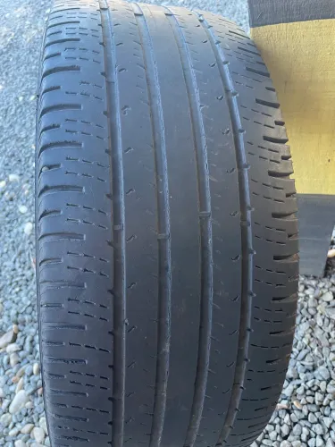 Vendo par de pneus 235/ 55 R18 Goodyear