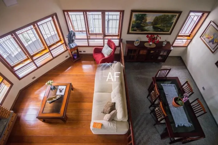 Casa (Sobrado) para Venda ou locação, 5 dorm(s), 1 suite(s), 10 vaga(s), 340 m²