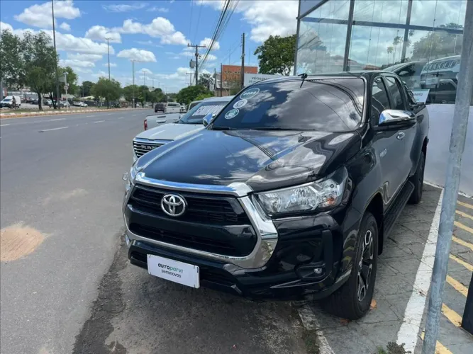 Toyota Hilux CD SRX Plus 4X4 2.8 TDI Die. Aut. 2024